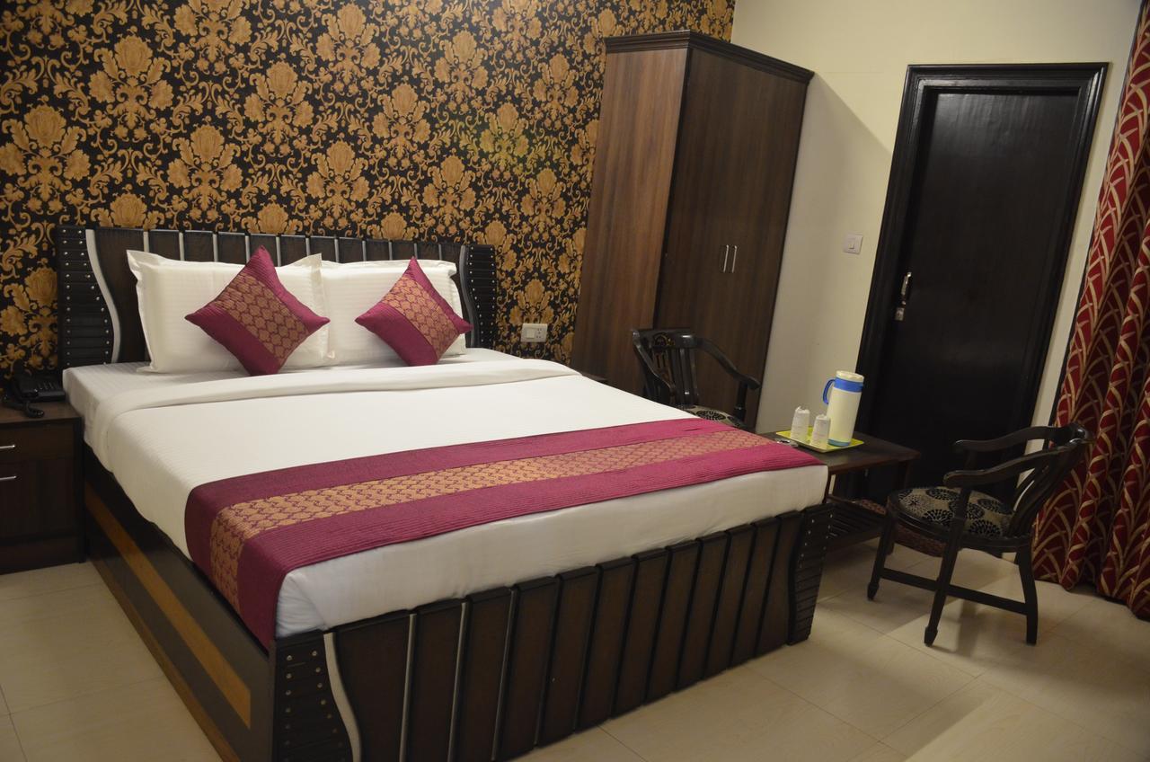 Hotel Jinendra Inn Jaipur Ngoại thất bức ảnh