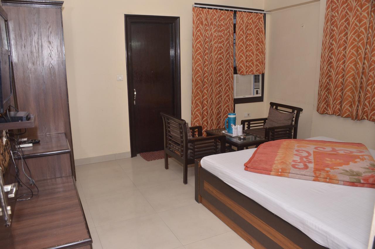 Hotel Jinendra Inn Jaipur Ngoại thất bức ảnh